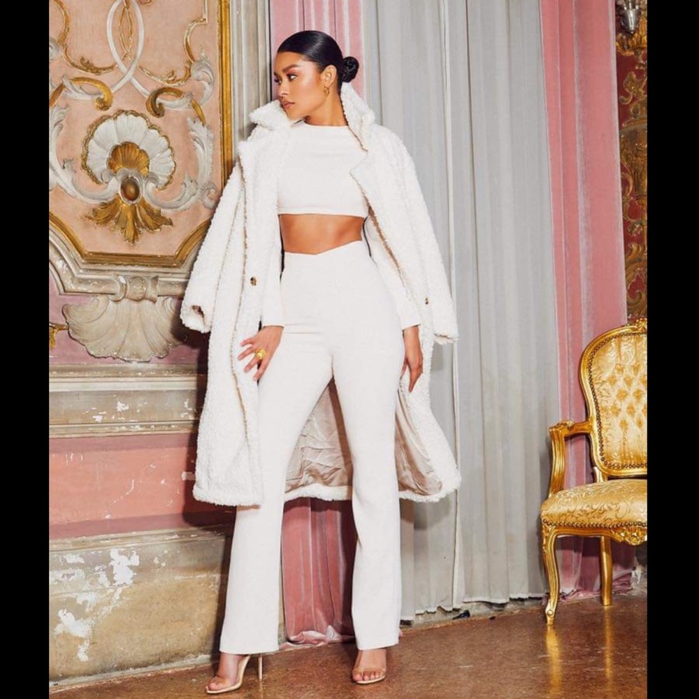 House of CB ‘Aguzin’ Crepe Cream Trousers - Picture 6 of 16